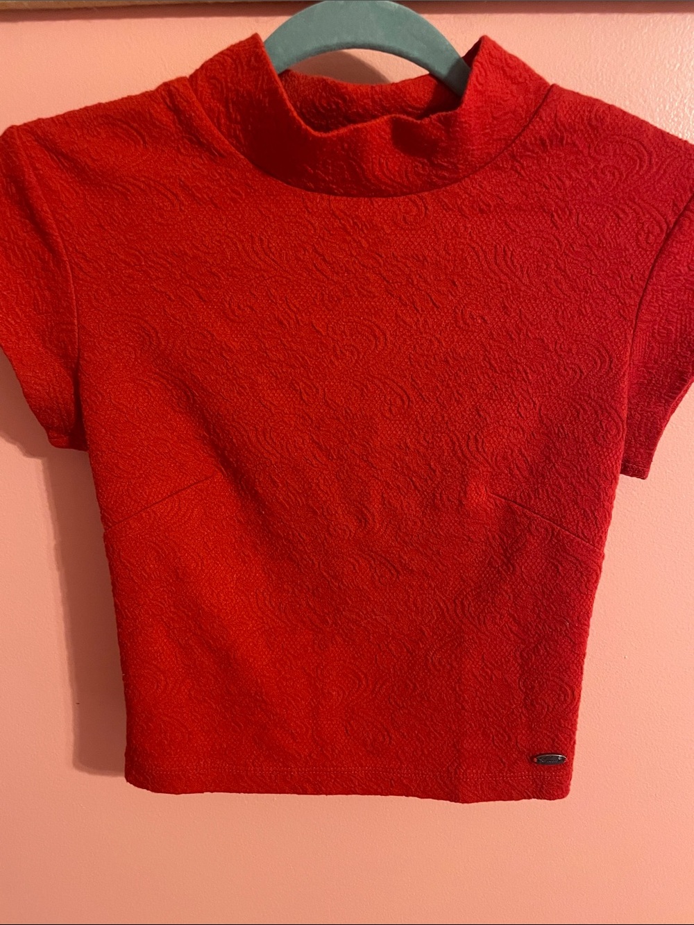 Guess Red Mock Neck Cap Sleeve Crop Top - Picture 1 of 7